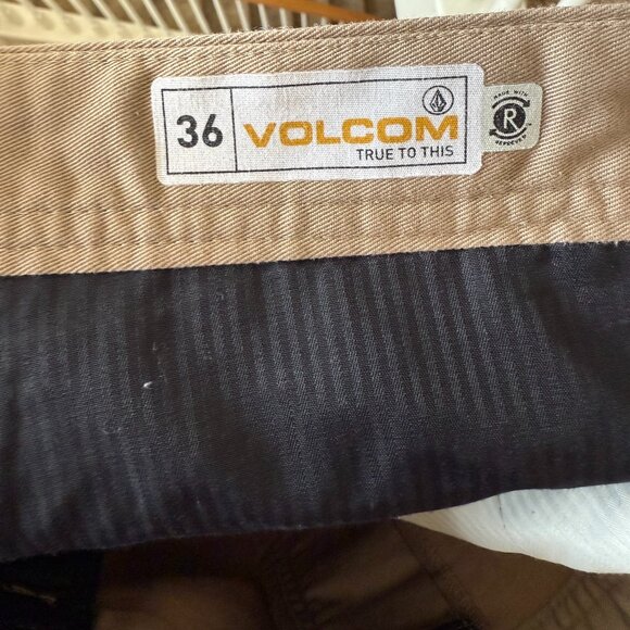 Volcom Tan Shorts Size 36 - Picture 2 of 3